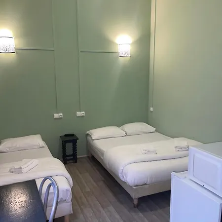 Residences Saint Pierre מלון דירות לורדה